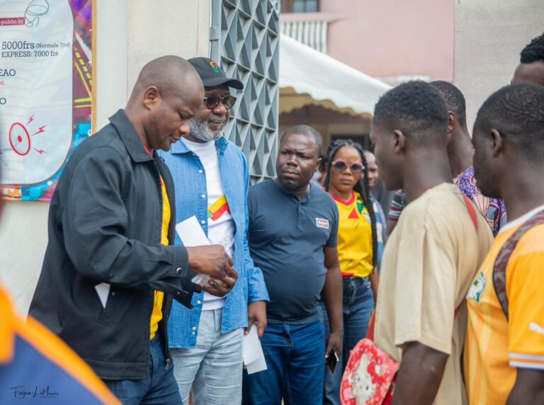 1E6E1CA6-76CB-4D71-B4A4-017161E8923B