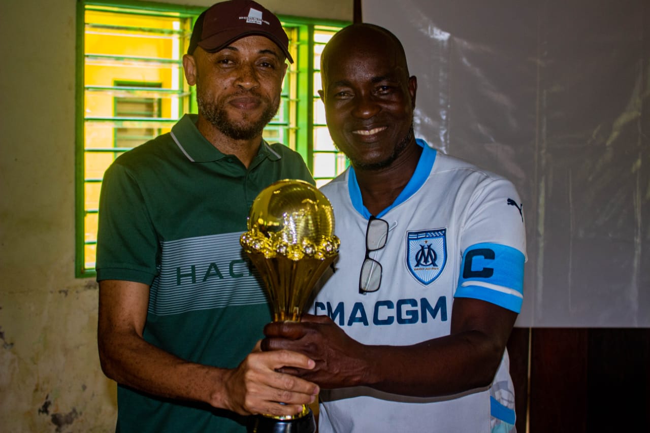 50DB18DF-31A2-4578-A23E-DCF6BC0E326F