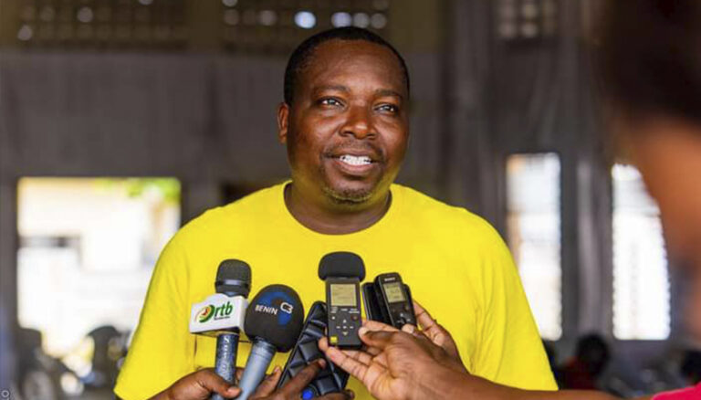 7CD6D336-D085-4E4E-8F56-15F9B25340E7