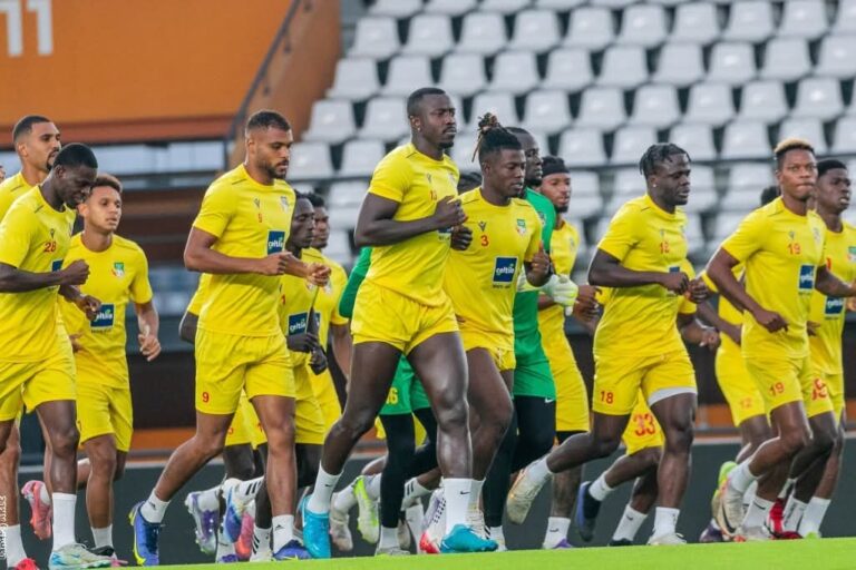 DAED3799-A0BE-4B77-83A4-2D58E003A88A