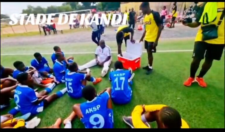 Screenshot_2025-11-25-00-59-56-867_com.whatsapp.w4b-edit