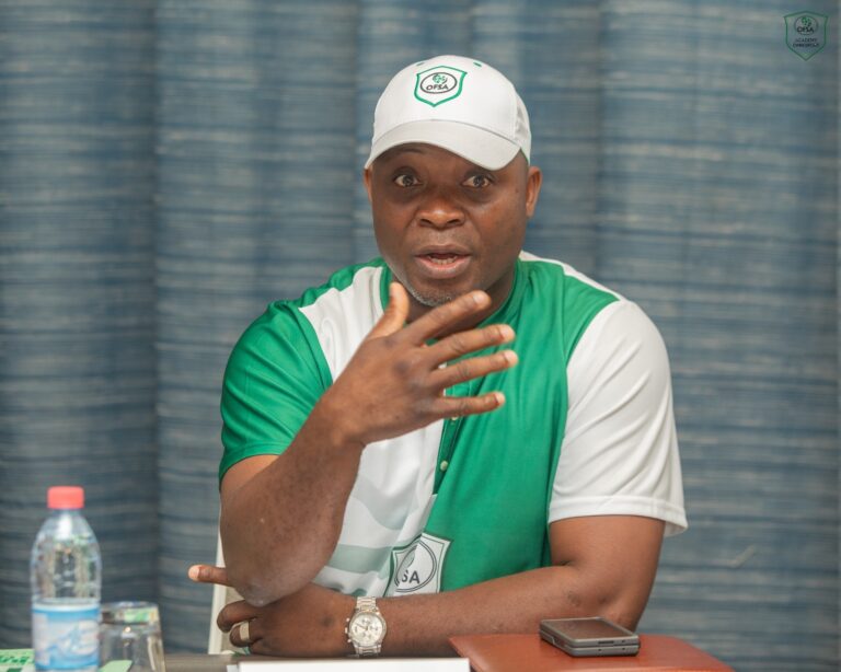 7A1C8097-4DEE-4309-BAE3-18939CB673D8