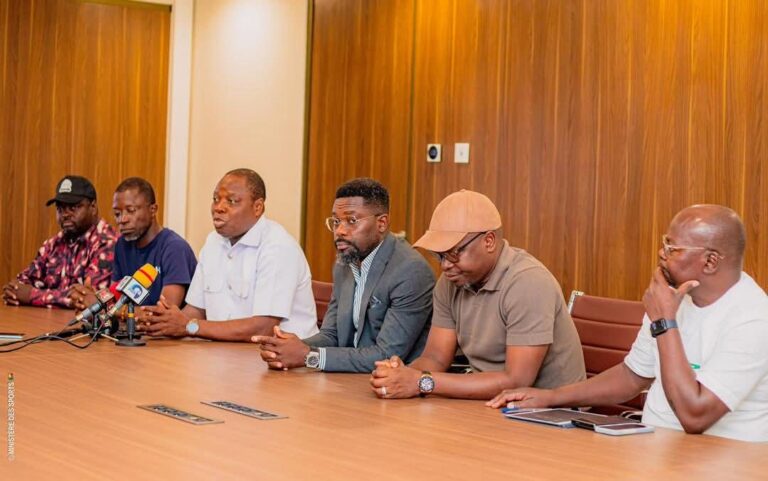 facebook_1777576555989_7455696459091435346